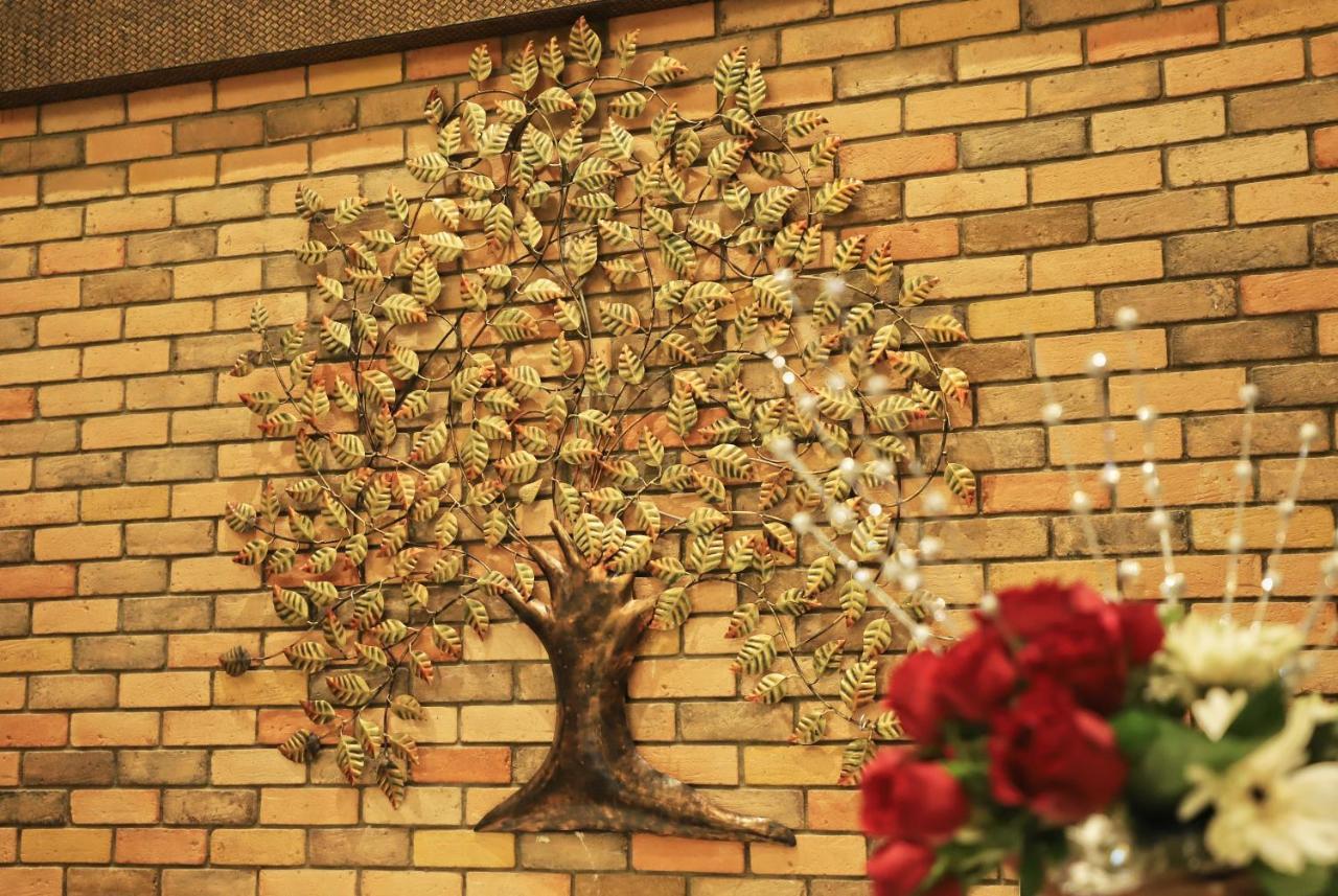 Sai Neem Tree Hotel Shirdi Exterior foto